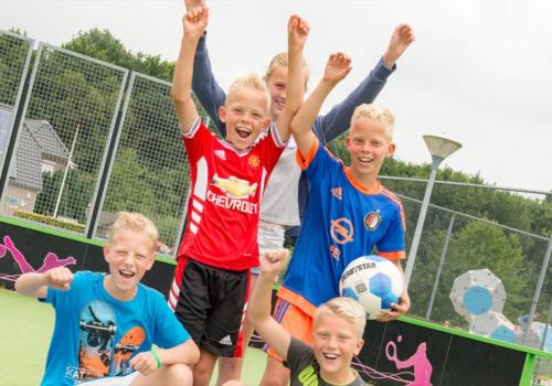 Football au Club Enfants du camping de Meerwijck